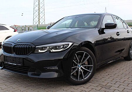 BMW 330 i SportLine Aut. Navi Sitzhzg R.Kamera LED
