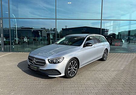 Mercedes-Benz E 220 d T Avantgarde Autom. Night MBUX AHK LED
