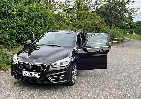 BMW 220 i Luxury Line