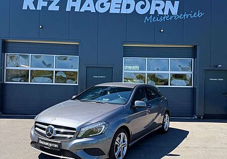 Mercedes-Benz A 180 SHZ SCHWARZER HIMMEL NAVI PDC KLIMAAUTOMATIK