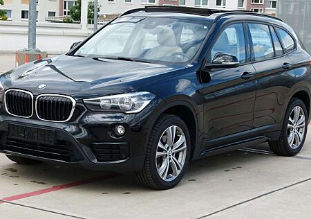 BMW X1 sDrive 18 d Sport Line Automatik, Panoramadach!