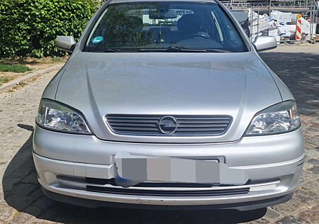 Opel Astra Basis