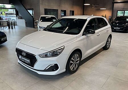 Hyundai i30 YES! Klimaautom. Kamera Navi Sitzh.