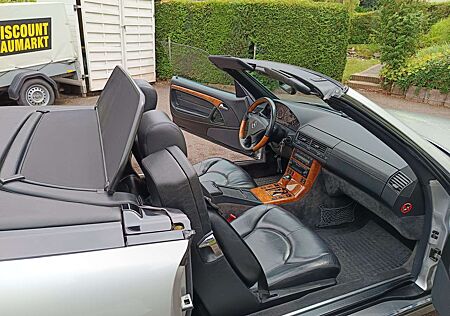 Mercedes-Benz SL 320