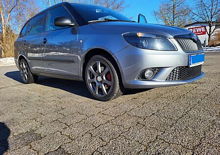 Skoda Fabia 1.4 TSI Combi DSG RS