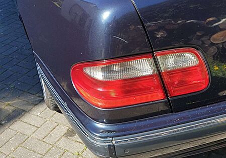 Mercedes-Benz E 320 E 320Elegance