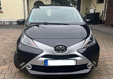 Toyota Aygo x-shift x-play Team Deutschland