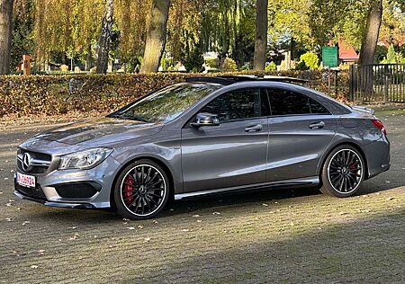 Mercedes-Benz CLA 45 AMG PERFORMANCE*4-MATIC*PANO*H&K*