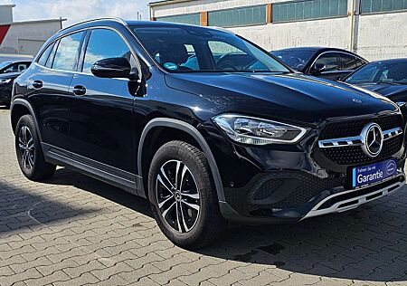 Mercedes-Benz GLA 200 1Hand*Navi*SpurhalteAssis*Abstandtemp*SHZ