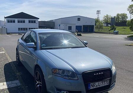 Audi A4 2.0 T FSI