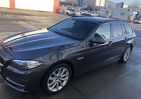 BMW 530d 530 Touring Aut. Luxury Line