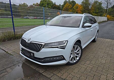 Skoda Superb Combi 2.0 TDI Style °AHK°CAM°ALCANTARA°