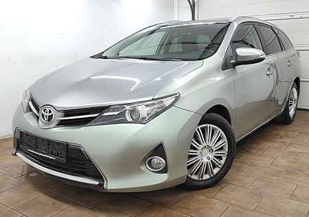Toyota Auris TOURING 1.4 COOL EURO-5 KLIMA ESP SHZ SERVO LED ZV