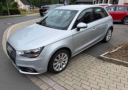 Audi A1 Sportback attraction Automatik,.Hand 14500Km