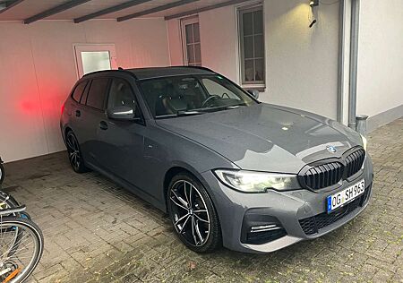 BMW 320d 320 3er Touring Diesel Touring xDrive Aut. M Spor