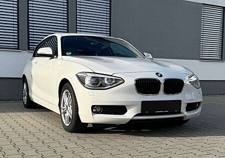 BMW 118 i Automatik Bi-Xenon Klima SHZ NAVI PDC Telef