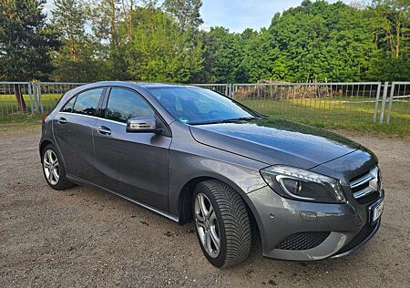Mercedes-Benz A 200 CDI (BlueEFFICIENCY) 7G-DCT Urban Vollausst.