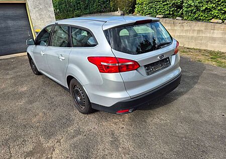 Ford Focus Turnier 1.5 TDCi ECOnetic 88g Start-Stopp-Sy Busin