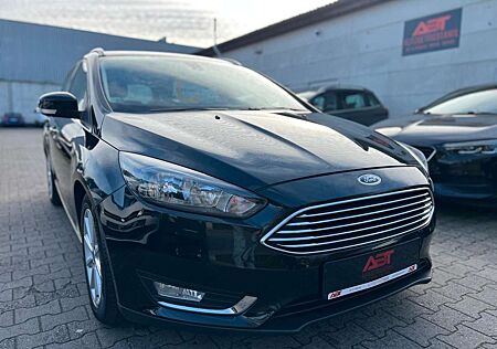 Ford Focus Titanium,Tüv Neu,Service Neu,ZR-Neu,1.Hand