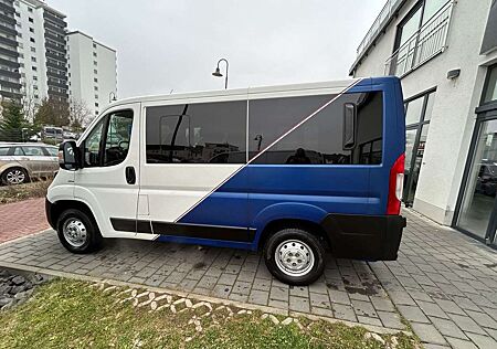 Peugeot Boxer L1H1 330 elek.Rampe Behindertengerecht