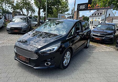 Ford S-Max Titanium