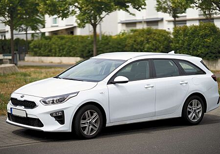 Kia XCeed Ceed SW / cee'd SW Ceed SW 1.5 OPF Navi SHZ Kamera PDC Garantie