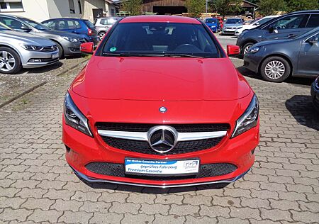 Mercedes-Benz CLA 180 *Garantie*Garagenwagen*1A Zustand*