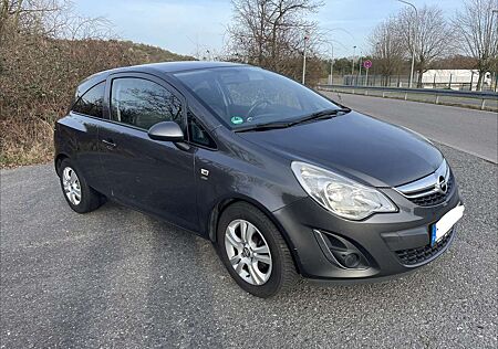 Opel Corsa D Satellite