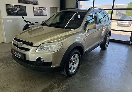 Chevrolet Captiva 2.4 LS 2WD 7-Sitzer+AHK+Klimaaut.+17"