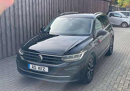 VW Tiguan Volkswagen Life 2.0 TDI DSG LED Rückfahrkamera