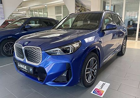 BMW iX1 xDrive 30e M Sport
