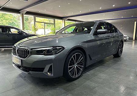 BMW 530 d xDrive Luxury Line /KAMERA /ACC /1.HAND