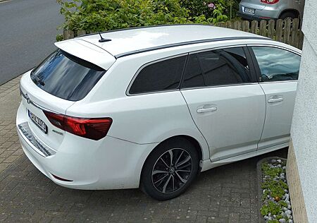 Toyota Avensis Touring Sports 1.8 Team Deutschland