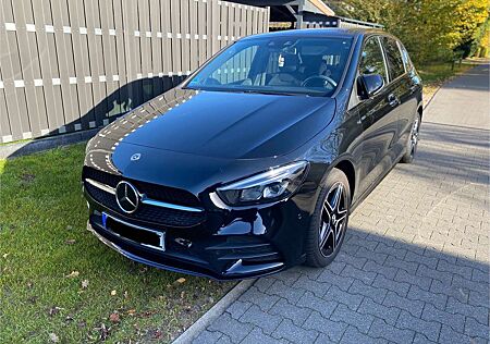 Mercedes-Benz B 250 e 8G-DCT AMG Pano 360°-Kamera MBUX Burmester Nigh