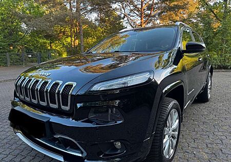 Jeep Cherokee Overland 4WD. Leder-Panorama-dach