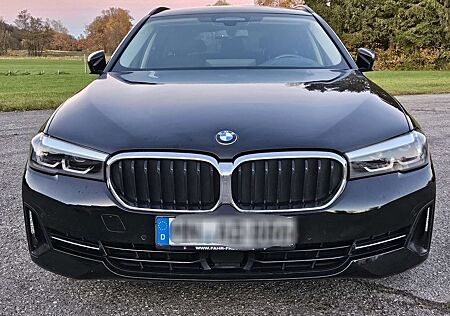BMW 520 d (G31)*HUD*AHK*DAB*Driving Assistent*