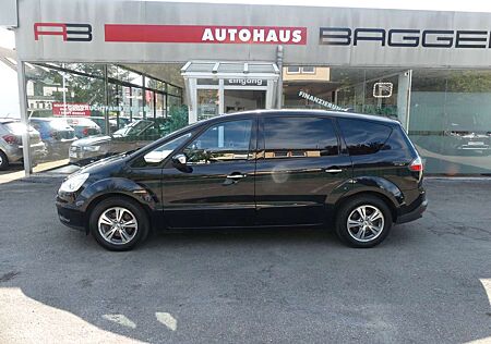 Ford S-Max Titanium 7-Sitzer