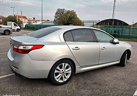 Renault Latitude 2.0 16V 140 E85