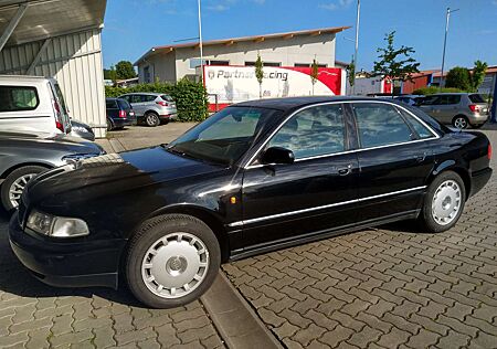 Audi A8 2.8 Schalter, 102.900km, Scheckheft