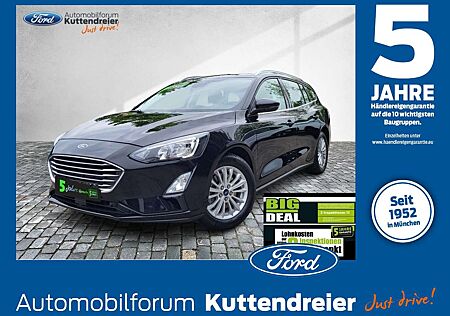 Ford Focus Turnier Titanium Navi 2x PDC LED Sitzheiz.