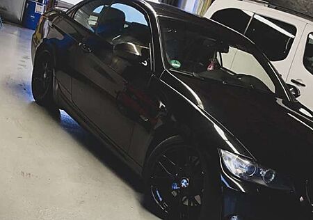 BMW 335 e93
