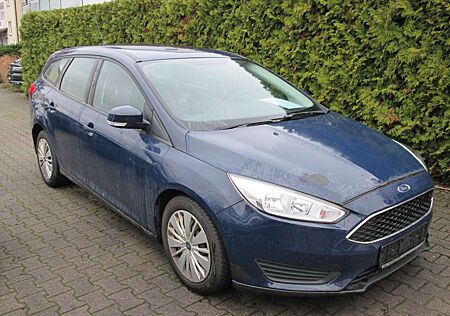 Ford Focus Turnier 1.5 TDCi Trend 1. Hand / PDC / Aut.