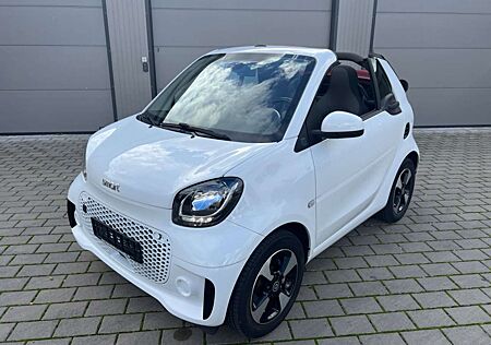 Smart ForTwo Cabrio/EQ Passion 22KW NAVI PDC Dach rot
