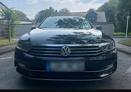 VW Passat Variant Volkswagen Passat+Variant+2.0+TDI+SCR+4Motion+DSG+(BMT)+Highl