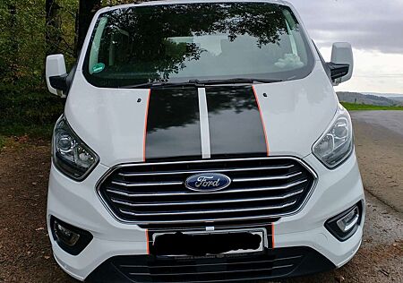 Ford Tourneo Custom 310 L1H1 VA Titanium