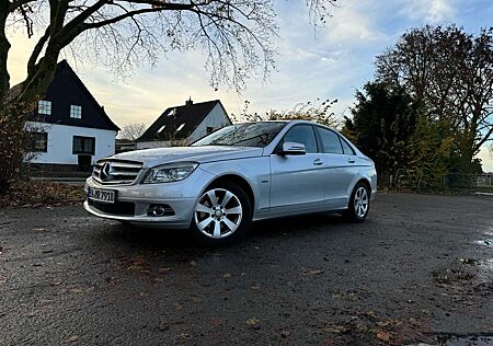 Mercedes-Benz C 200 C-Klasse CGI Automatik BlueEFFICIENCY Avantgarde