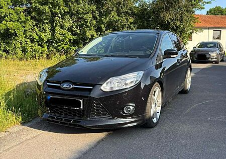 Ford Focus Turnier 2.0 TDCi DPF Aut. Titanium