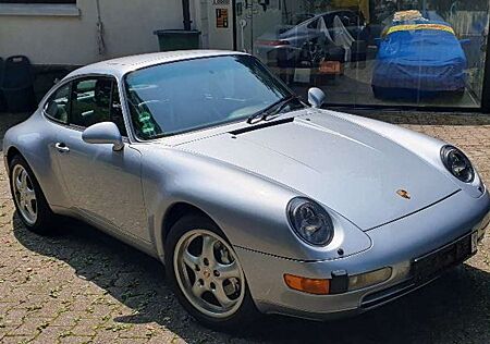 Porsche 993 911 Carrera 4