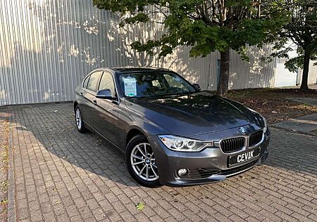 BMW 320 i F30 / Bi-Xenon