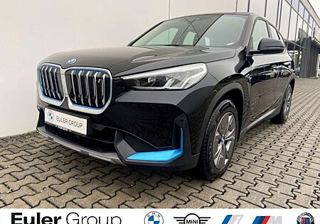 BMW iX1 xDrive 30 AD Navi Digitales Cockpit Soundsystem LE